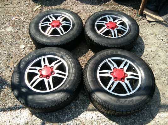 ขายแม็กISUZU พร้อมยาง 245/79R16 ปี11 ดอกยางเต็มสวยๆ ชุดละ 4600 บาท