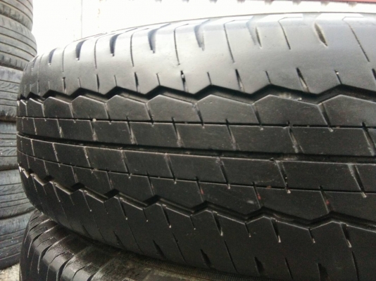 ขายยาง 195R15 DUNLOP ปี17 ดอกยางสวยสดเท่ากัน ชุดละ 3200 บาท
