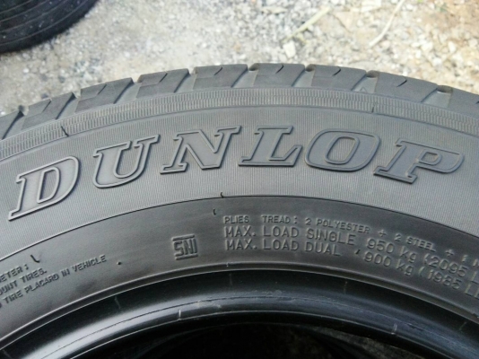 ขายยาง 195R15 DUNLOP ปี17 ดอกยางสวยสดเท่ากัน ชุดละ 3200 บาท