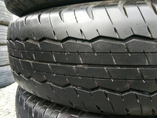 ขายยาง 195R15 DUNLOP ปี17 ดอกยางสวยสดเท่ากัน ชุดละ 3200 บาท