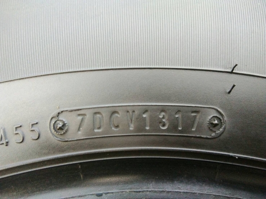 ขายยาง 195R15 DUNLOP ปี17 ดอกยางสวยสดเท่ากัน ชุดละ 3200 บาท