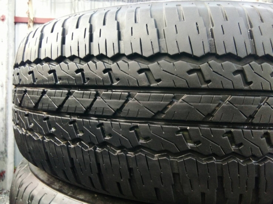 ขายยาง 265/65R17 บริดจสโตน ปลายปี15 ดอกยางเต็มสวยสดไม่ร้าวไม่มีปะ ชุดละ 3900 บาท ขายยาง 265/65R17 บริดจสโตน ปลายปี15 ดอกยางเต็มสวยสดไม่ร้าวไม่มีปะ ชุดละ 3900 บาท