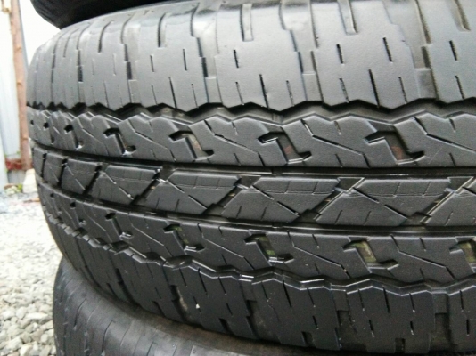 ขายยาง 265/65R17 บริดจสโตน ปลายปี15 ดอกยางเต็มสวยสดไม่ร้าวไม่มีปะ ชุดละ 3900 บาท