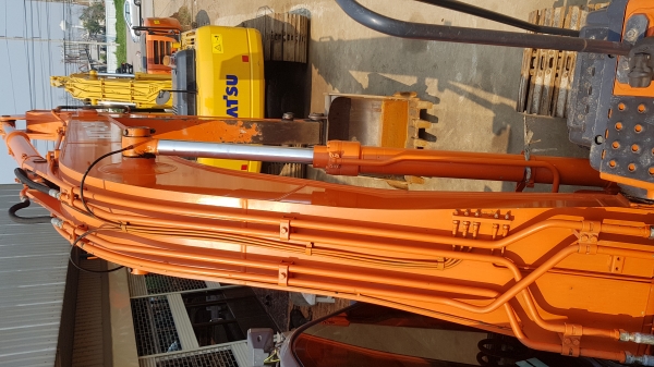 ขายรถแบ็คโฮ HITACHI ZX160LC-5G ใช้งาน 8,592 ชั่วโมง สภาพนางฟ้า เอกสารเล่มทะเบียน