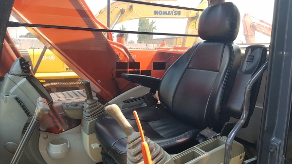 ขายรถแบ็คโฮ HITACHI ZX160LC-5G ใช้งาน 8,592 ชั่วโมง สภาพนางฟ้า เอกสารเล่มทะเบียน