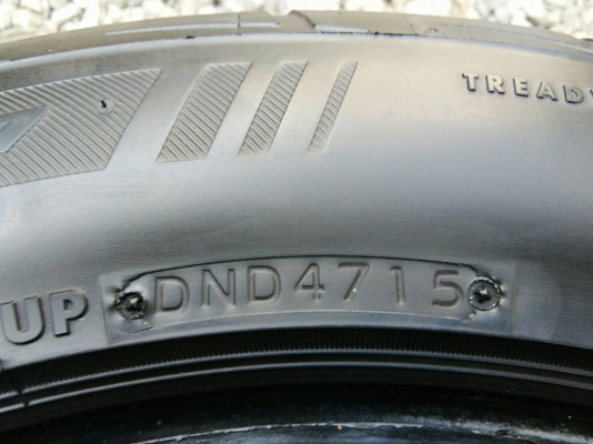ขายยาง 225/55R17 บริดจสโตน โพเทนซ่า RE003 ปลายปี15 ดอกยางหนาสดสวยเท่ากัน ชุดละ 3900 บาท ขายยาง 225/55R17 บริดจสโตน โพเทนซ่า RE003 ปลายปี15 ดอกยางหนาสดสวยเท่ากัน ชุดละ 3900 บาท