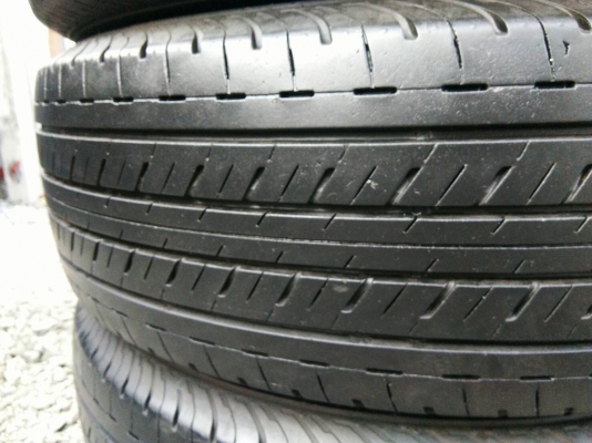 ขายยาง 215/65R16 บริดจสโตน ดูราวิส ปลายปี16 ดอกยางสวยสดไม่แตกลายไม่ร้าวไม่มีปะใช้งานมาน้อยมาก ชุดละ 