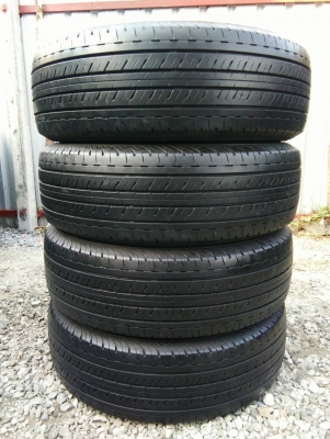 ขายยาง 215/65R16 บริดจสโตน ดูราวิส ปลายปี16 ดอกยางสวยสดไม่แตกลายไม่ร้าวไม่มีปะใช้งานมาน้อยมาก ชุดละ 