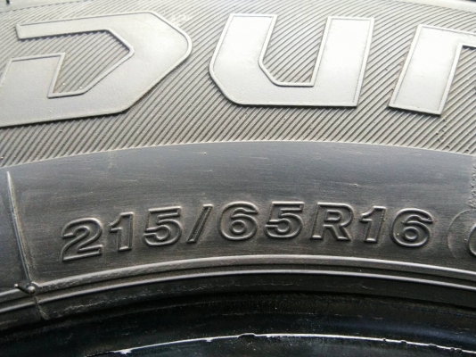 ขายยาง 215/65R16 บริดจสโตน ดูราวิส ปลายปี16 ดอกยางสวยสดไม่แตกลายไม่ร้าวไม่มีปะใช้งานมาน้อยมาก ชุดละ 