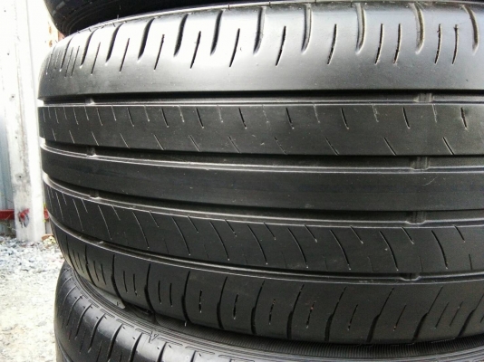 ขายยาง 225/50R17 DUNLOP  ปี17 ดอกยางสวยสดเท่ากันไม่แตกลานไม่ร้าวไม่มีปะใช้งานมากน้อย ชุดละ 4500 บาท