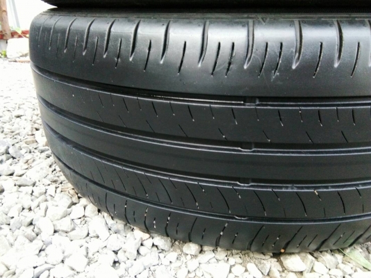 ขายยาง 225/50R17 DUNLOP  ปี17 ดอกยางสวยสดเท่ากันไม่แตกลานไม่ร้าวไม่มีปะใช้งานมากน้อย ชุดละ 4500 บาท