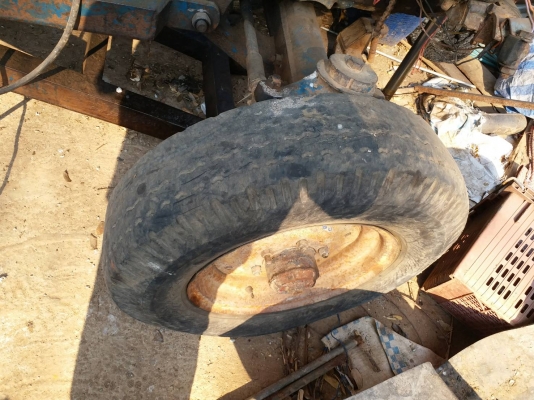 ขายรถไถฟอร์ด 77 พร้อมใบมีด ผานพรวน ขายรถไถฟอร์ด 77 พร้อมใบมีด ผานพรวน