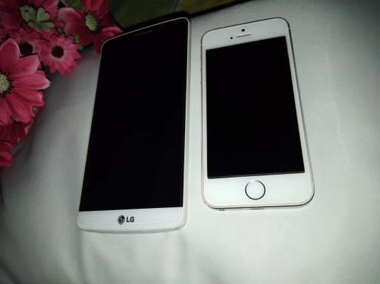 ขายแพ็คคู่ iphone 5s 16 gb และ LG G3 stylus