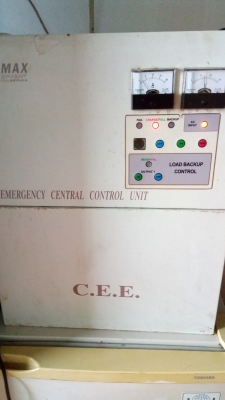 เครื่องจ่ายพลังงานฉุกเฉิน 12 โวลล์