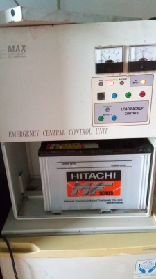 เครื่องจ่ายพลังงานฉุกเฉิน 12 โวลล์