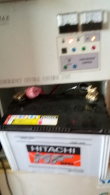 เครื่องจ่ายพลังงานฉุกเฉิน 12 โวลล์