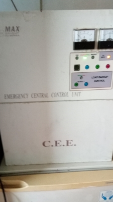 เครื่องจ่ายพลังงานฉุกเฉิน 12 โวลล์