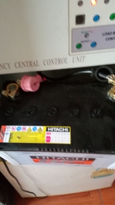 เครื่องจ่ายพลังงานฉุกเฉิน 12 โวลล์