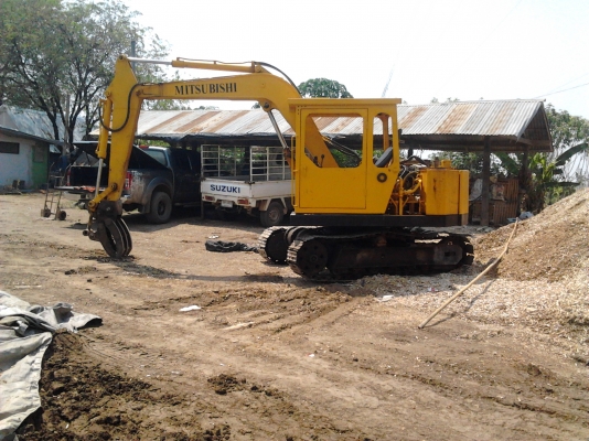 ขายแบคโฮ มิตซูบิชิ ปากคีบ ขนาดเท่า PC-60 ขายแบคโฮ มิตซูบิชิ ปากคีบ ขนาดเท่า PC-60