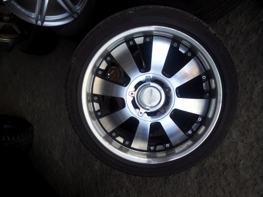 แม็ก 18 ถอดจาก triton พร้อมยาง แม็ก 18 ถอดจาก triton พร้อมยาง