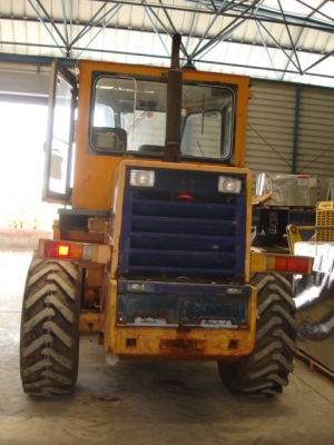 ขายรถตัก Komatsu WA100-1 #20225 ปี 2529 1190 ชม. พร้อมตรวจสภาพ สนใจโทร. 080-656-5422