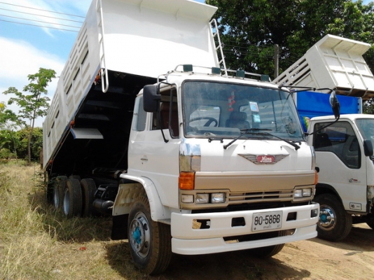 ***ขายแล้วครับขอบคุณ Truck2hand ขาย 10ล้อ2เพลาดั๊ม HINO KT920 เครื่อง6BF1 185แรง(ใบคุม) เครื่องดีฟิตใหม่ ไม่เยิ้ม ช่วงล่าง2เพลาRocky คัสซีดี เก็บงานแล้ว สีบิวด์ใหม่ทั้งคัน สวย หัวบาง ภายในครบ แอร์มีระบบ เบรคทริฟฟี่ สโลว์อินเตอร์3สปีด ยางดี10เส้น สภาพจบๆไม