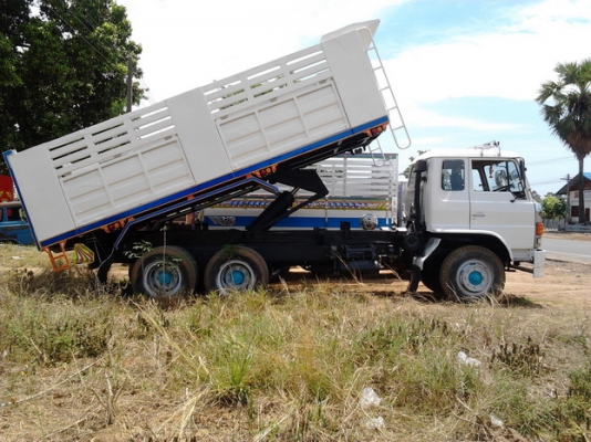 ***ขายแล้วครับขอบคุณ Truck2hand ขาย 10ล้อ2เพลาดั๊ม HINO KT920 เครื่อง6BF1 185แรง(ใบคุม) เครื่องดีฟิตใหม่ ไม่เยิ้ม ช่วงล่าง2เพลาRocky คัสซีดี เก็บงานแล้ว สีบิวด์ใหม่ทั้งคัน สวย หัวบาง ภายในครบ แอร์มีระบบ เบรคทริฟฟี่ สโลว์อินเตอร์3สปีด ยางดี10เส้น สภาพจบๆไม