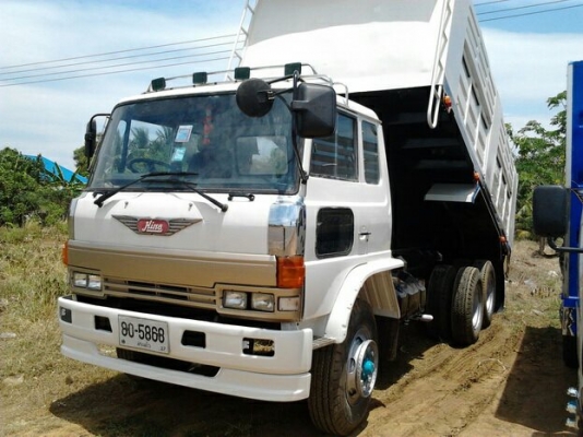 ***ขายแล้วครับขอบคุณ Truck2hand ขาย 10ล้อ2เพลาดั๊ม HINO KT920 เครื่อง6BF1 185แรง(ใบคุม) เครื่องดีฟิตใหม่ ไม่เยิ้ม ช่วงล่าง2เพลาRocky คัสซีดี เก็บงานแล้ว สีบิวด์ใหม่ทั้งคัน สวย หัวบาง ภายในครบ แอร์มีระบบ เบรคทริฟฟี่ สโลว์อินเตอร์3สปีด ยางดี10เส้น สภาพจบๆไม