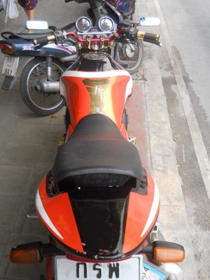 ขายHONDA CB400 sfปี98สภาพดีเครื่องแน่น ขายHONDA CB400 sfปี98สภาพดีเครื่องแน่น