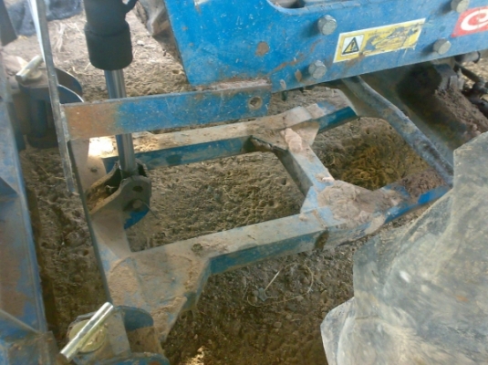 ฝากขายFORD6640 4W ฝากขายFORD6640 4W