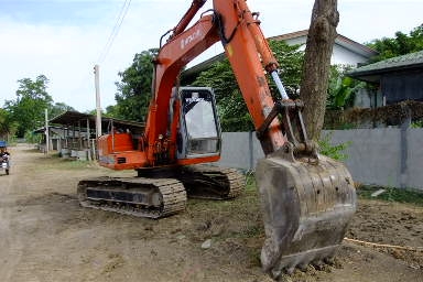 ขาย EX 100 -1 รถสวยพร้อมทำงาน มีใบอินวอย์ นำเข้าถูกต้อง