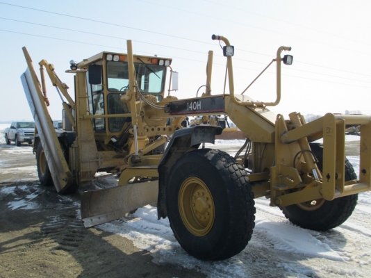 เก่านอกแท้ ค่ะ 140H สภาพสวยพร้อมใช้งานแน่นอน สนใจโทรเลยค่ะ 087-3310254 เจี๊ยบค่ะ