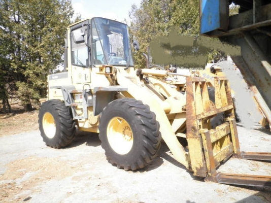 เก่านอกแท้ ค่ะ WA100-3 จากญี่ปุ่น สภาพสวยพร้อมใช้งานแน่นอน สนใจโทรเลยค่ะ 087-3310254 เจี๊ยบค่ะ