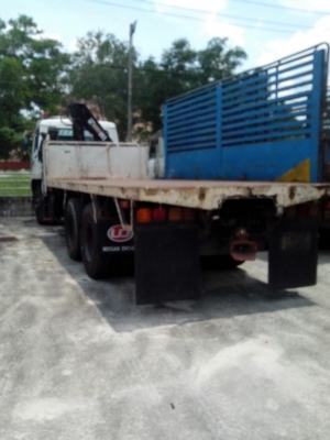 รถ10ล้อติดเครน  UD