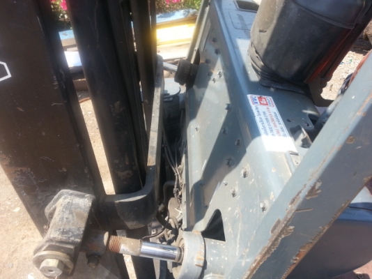 ขาย โฟรคลิฟ toyota เครื่องเบ็นซิล 2.5 ตัน เกียร์ออโต้ สภาพพร้อมใช้ครับ