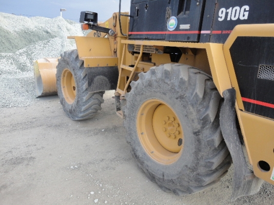 เก่านอกแท้ ค่ะ รถตักล้อยาง 910G-2  จากญี่ปุ่น สภาพสวยพร้อมใช้งานแน่นอน สนใจโทรเลยค่ะ 087-3310254 เจี๊ยบค่ะ