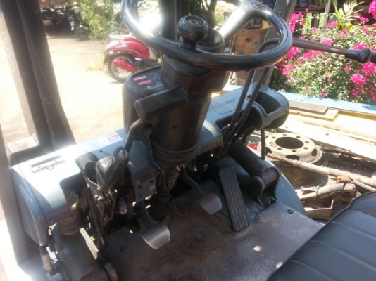 ขาย โฟรคลิฟ toyota เครื่องเบ็นซิล 2.5 ตัน เกียร์ออโต้ สภาพพร้อมใช้ครับ