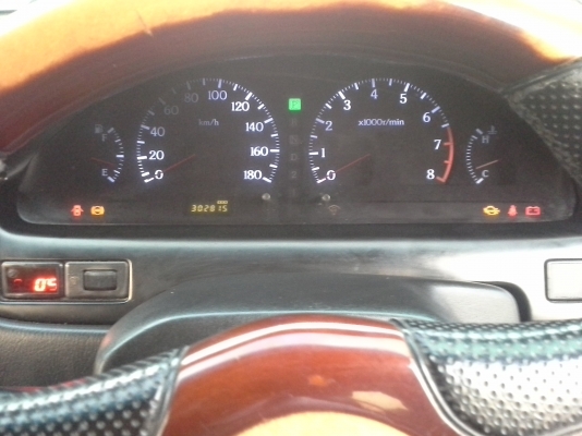 ขาย A32 1996 ไมล์หน้ามืด DVD VQ2.5 LPG. 80,000