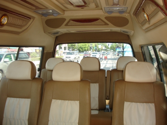 ขายรถตู้หัวจรวดหลังคาสูง แต่งVIP