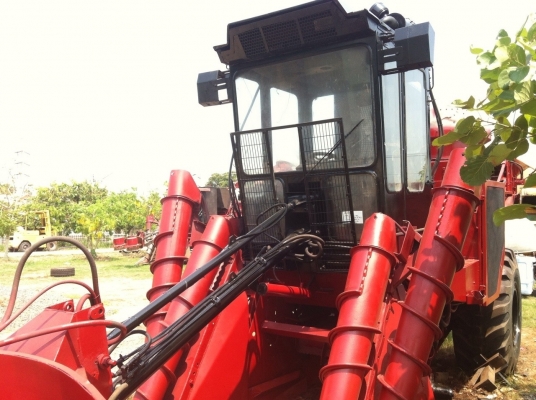 ขายรถตัดอ้อย Austoft ปี1992 ล้อแทรคแปลงเป็นล้อยาง สภาพดี