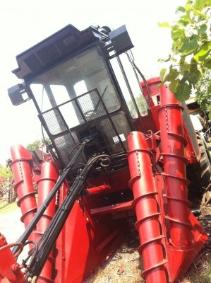 ขายรถตัดอ้อย Austoft ปี1992 ล้อแทรคแปลงเป็นล้อยาง สภาพดี