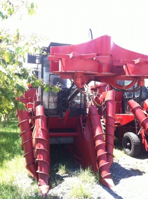 ขายรถตัดอ้อย Austoft ปี1992 ล้อแทรคแปลงเป็นล้อยาง สภาพดี