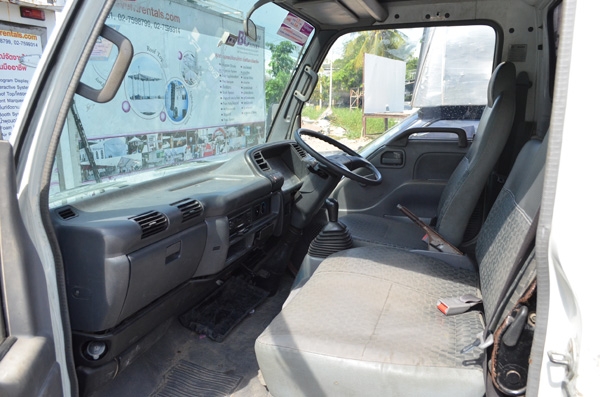 ขายด่วน รถ ISUZU ELF 4 ล้อกลาง ไม่ติดช่วงวิ่งเวลา ขายเพียง 470,000 บาทเท่านั้น