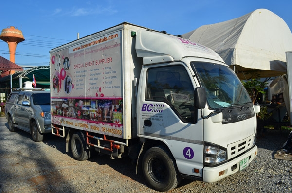 ขายด่วน รถ ISUZU ELF 4 ล้อกลาง ไม่ติดช่วงวิ่งเวลา ขายเพียง 470,000 บาทเท่านั้น