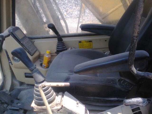 CAT 330 V1 บอดี้สวย ไฟฟ้าครบ เอวแน่นช่วงล่างเต็มเล่มทะเบียน CAT 330 V1 บอดี้สวย ไฟฟ้าครบ เอวแน่นช่วงล่างเต็มเล่มทะเบียน