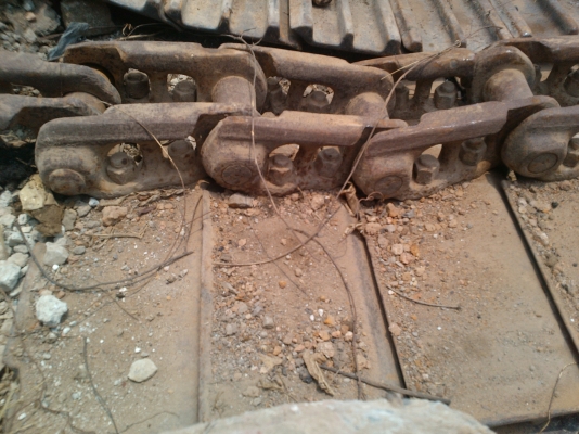 ขายด่วน โซ่แผ่น kobelco mark 5 สภาพพร้อมใช้งาน