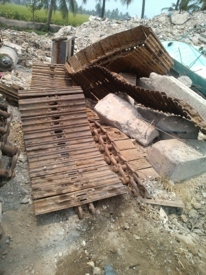 ขายด่วน โซ่แผ่น kobelco mark 5 สภาพพร้อมใช้งาน