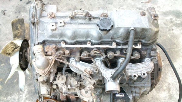 ขายเครื่อง TOYOTA 2L 14550 บาท