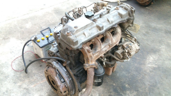 ขายเครื่อง TOYOTA 2L 14550 บาท