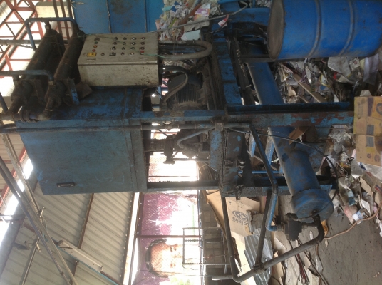 ขายเครื่องอัดกระดาษ แนวนอนพร้อมสายพานลำเลียงใช้งานได้เลย